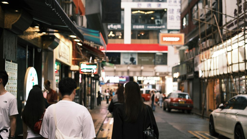 利物浦主場驚險擊敗車路士，續居英超榜首